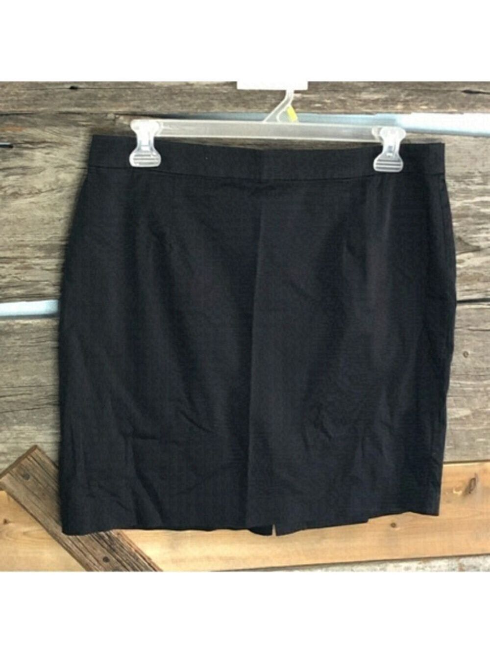 Gap Size Large Black Mini Skirt